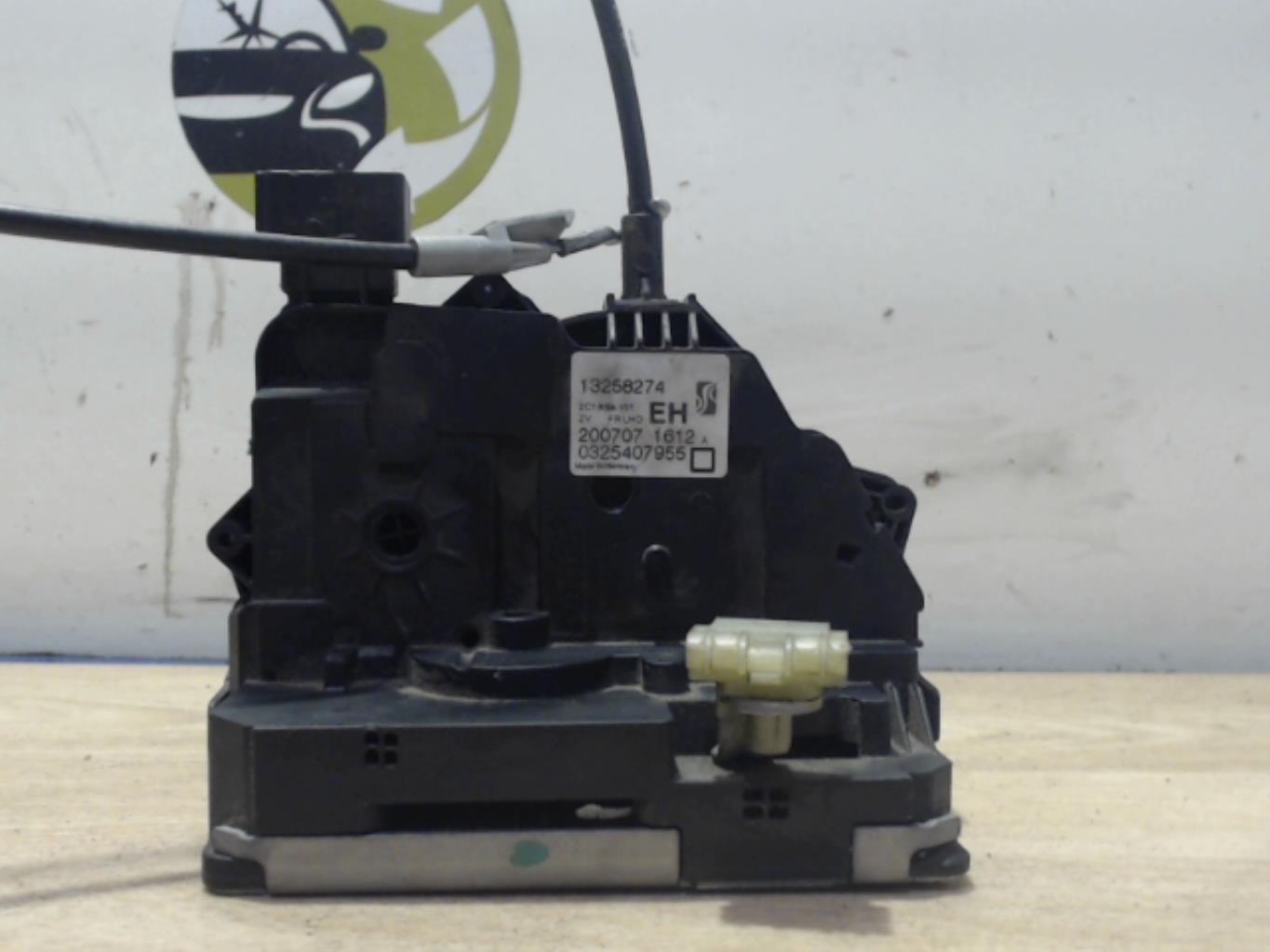 Serrure avant droit OPEL CORSA D PHASE 1 Diesel - 1