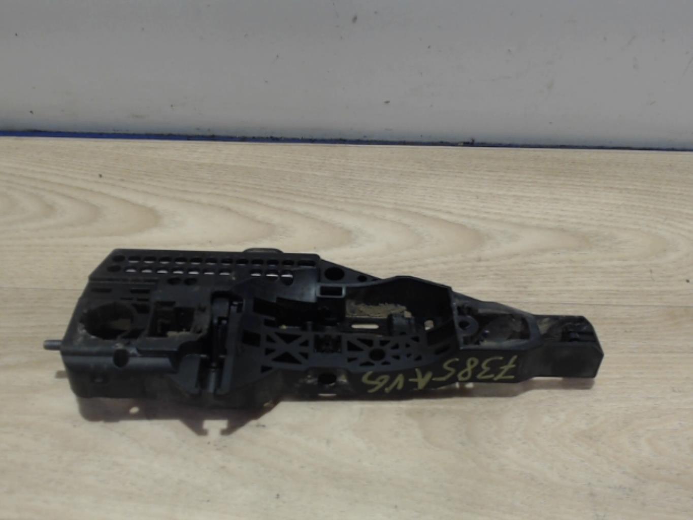 Support poignee porte avant gauche RENAULT CLIO 4 PHASE 1 Diesel - 1