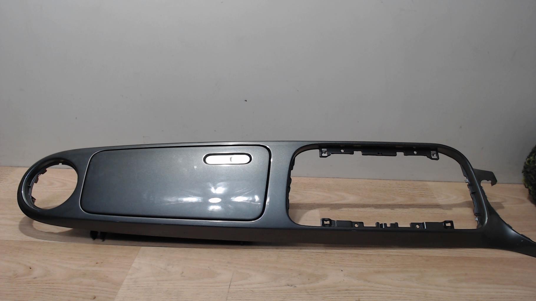 Vide poche avant droit VOLKSWAGEN BEETLE 2 CABRIO PHASE 1 Essence - 1