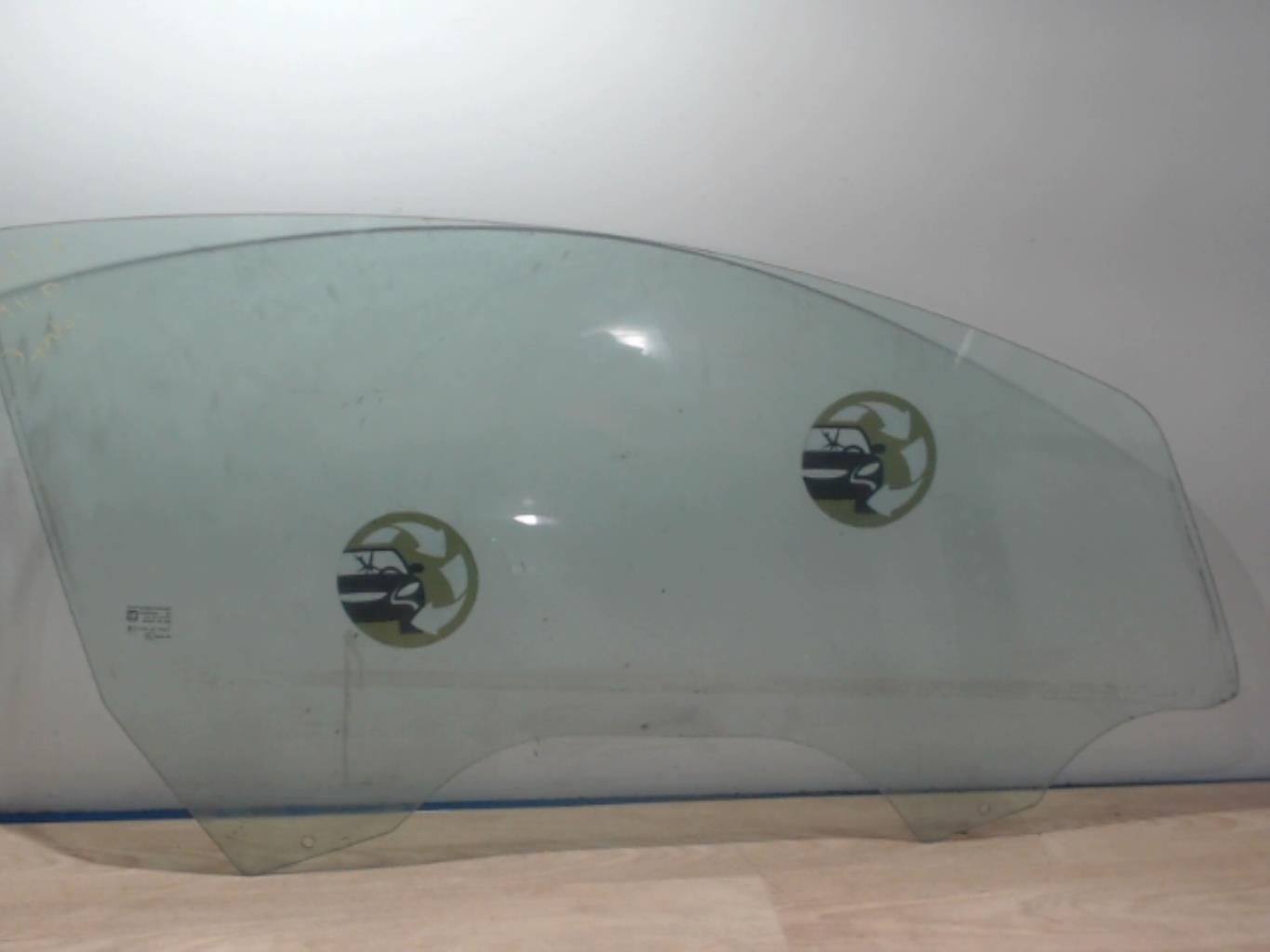 Vitre avant droit OPEL CORSA D PHASE 1 Diesel - 1