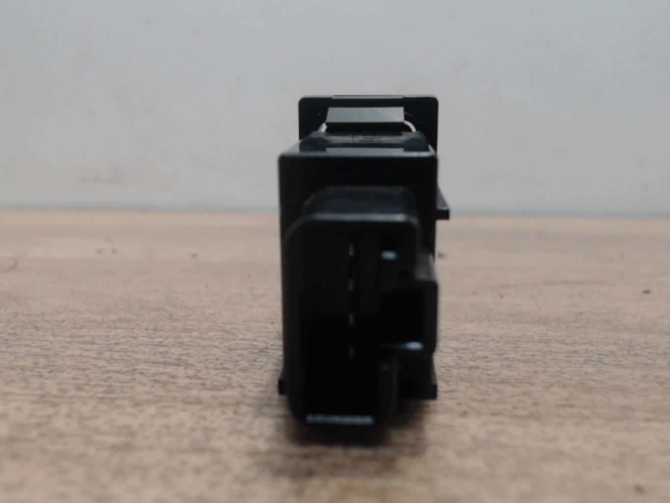 Bouton/Interrupteur TOYOTA RAV4 2 PHASE 1 Diesel - 1