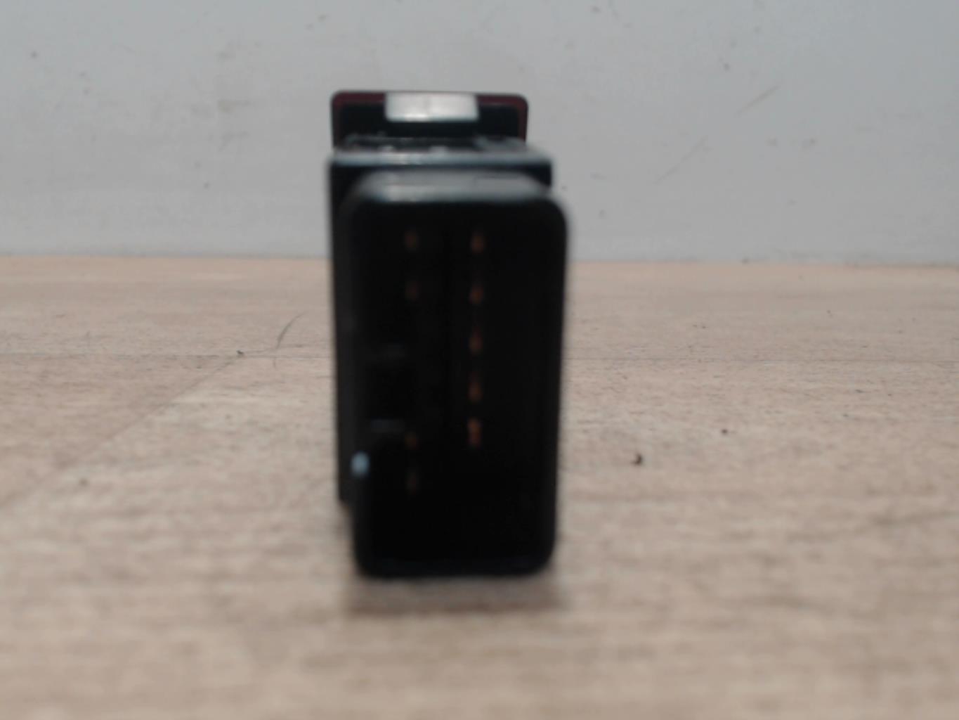 Bouton de warning HYUNDAI MATRIX PHASE 1 Diesel - 1