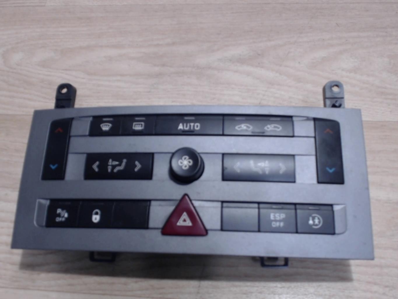 Commande chauffage PEUGEOT 407 PHASE 1 Diesel - 1