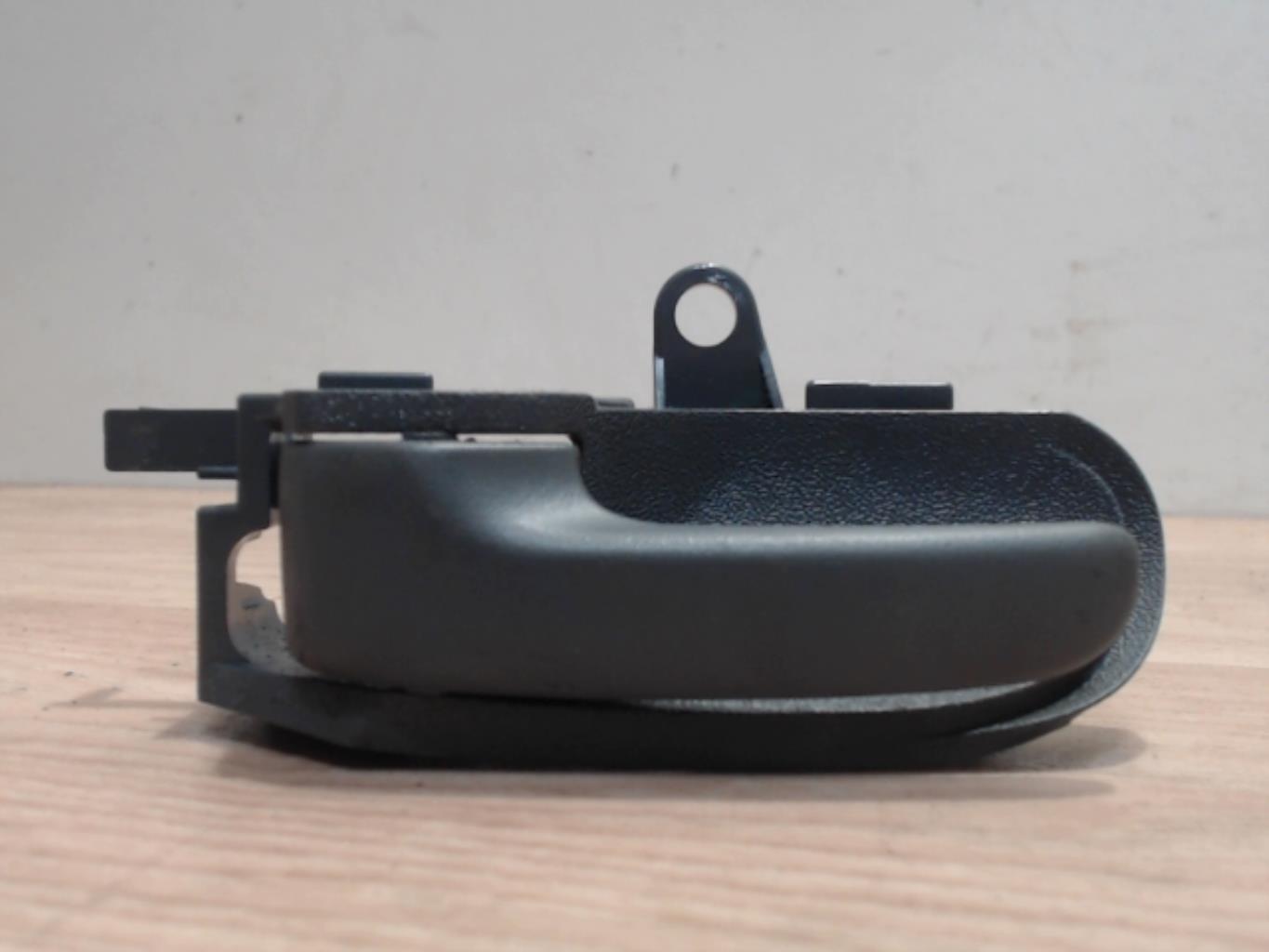 Poignee interieur avant gauche CITROEN C1 1 PHASE 2 Essence - 1