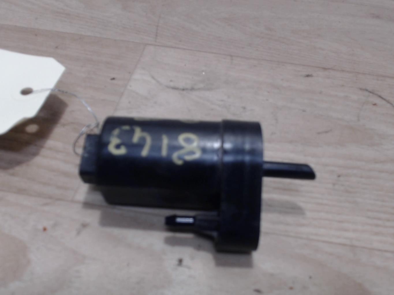 Pompe lave glace avant RENAULT R5  - 1