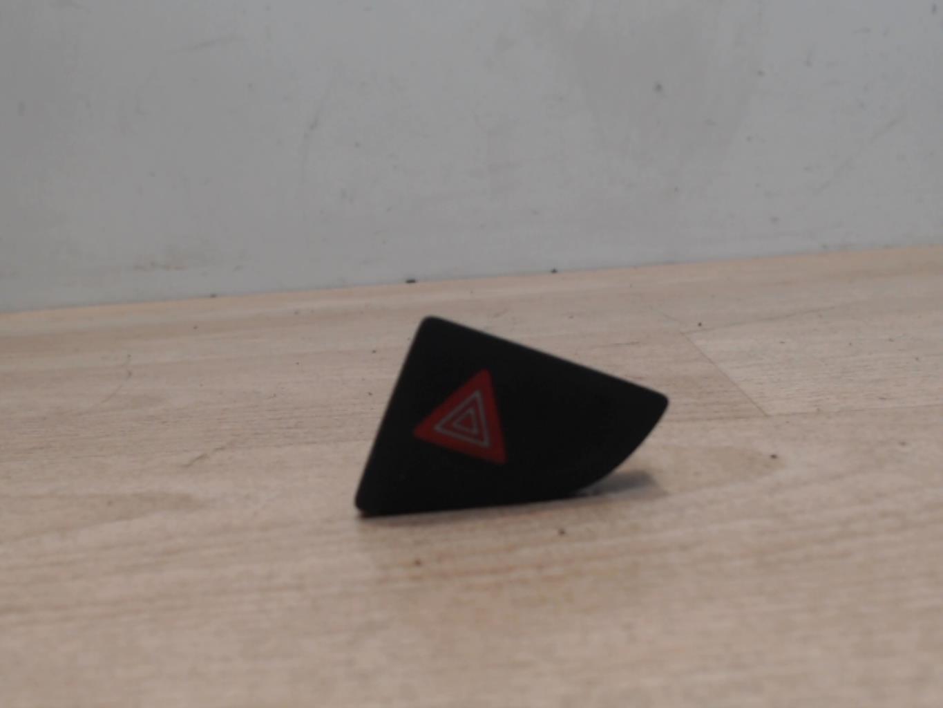 Bouton de warning CITROEN C5 2 BREAK Diesel - 1