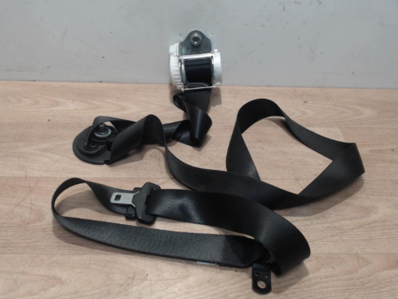 Ceinture avant droit BMW X3 E83 PHASE 2 Diesel - 1