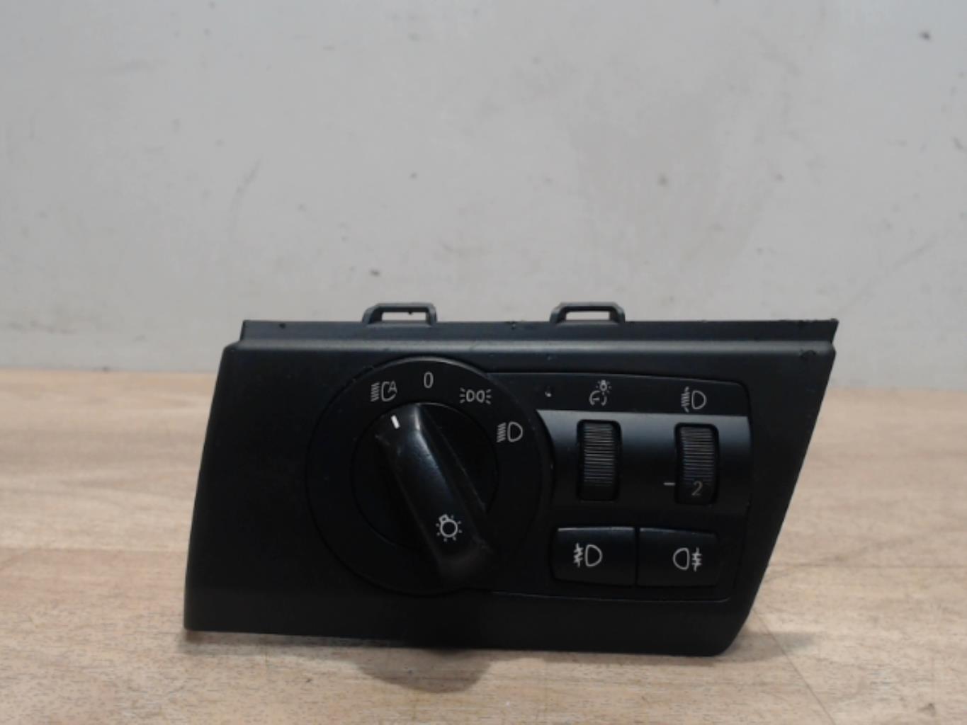 Commande de phare BMW X3 E83 PHASE 2 Diesel - 1