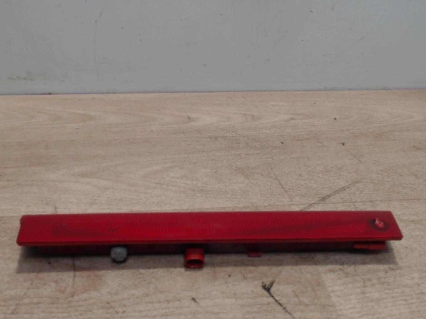 Feu arriere stop central FORD FIESTA 6 PHASE 1 Diesel - 1