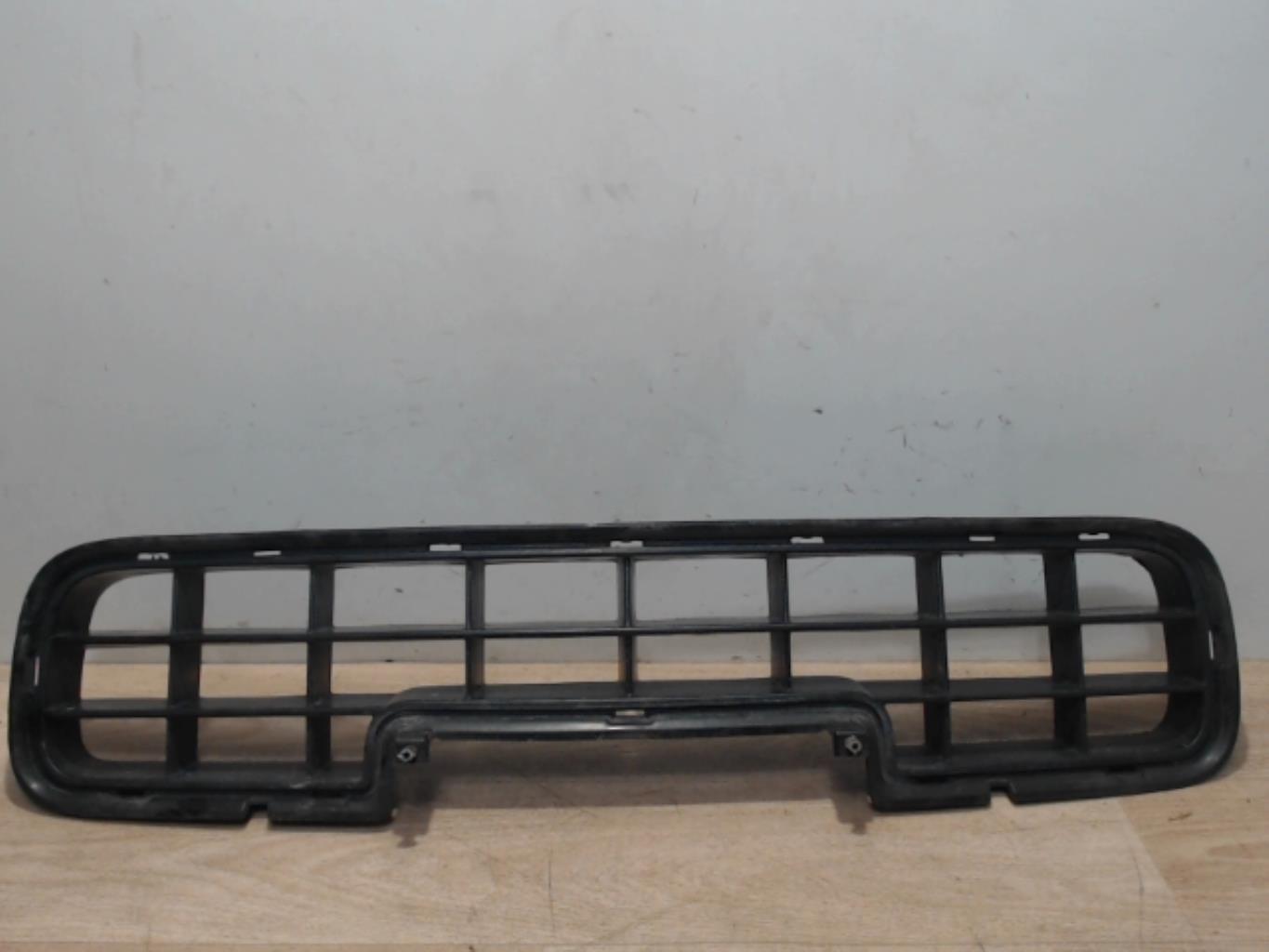 Grille de pare choc KIA SPORTAGE 2 PHASE 1 Diesel - 1