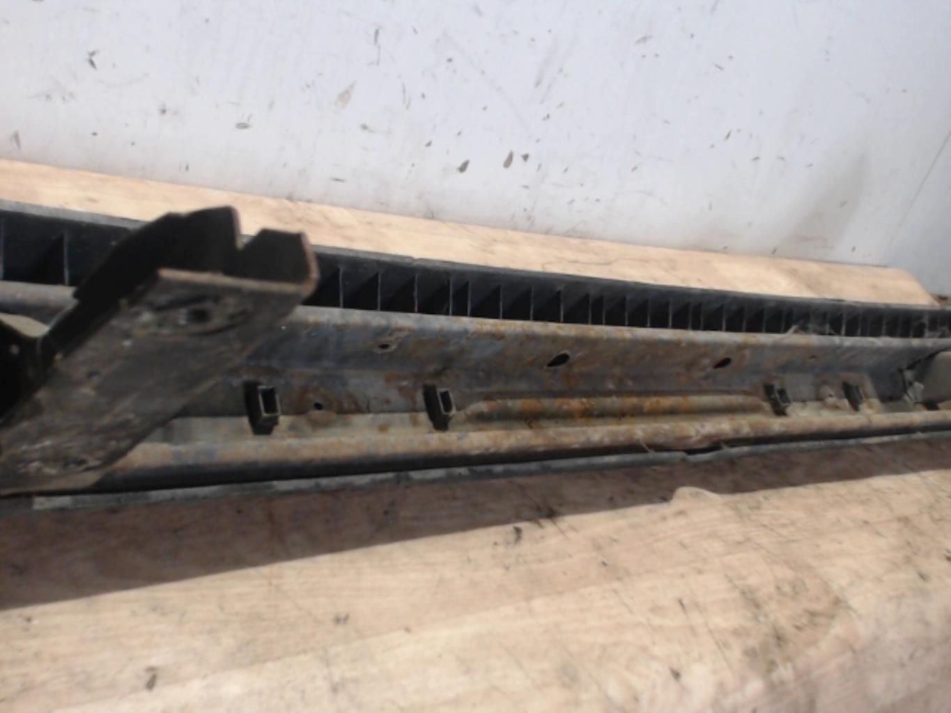 Pare choc arriere VOLKSWAGEN GOLF 2 Essence - 1