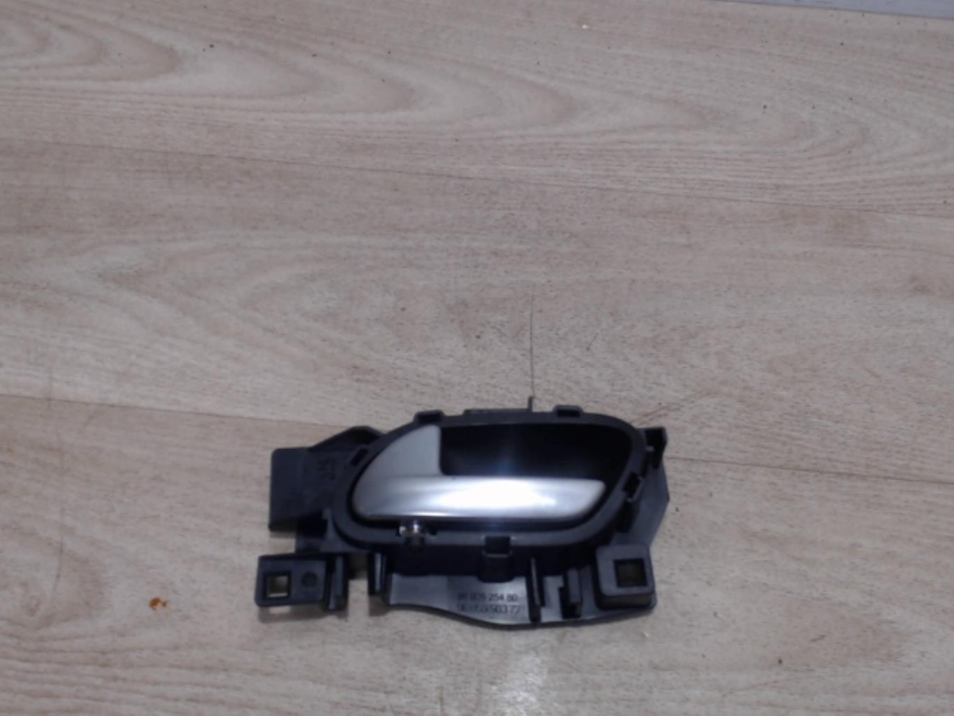 Poignee interieur arriere gauche CITROEN C5 2 BREAK Diesel - 1