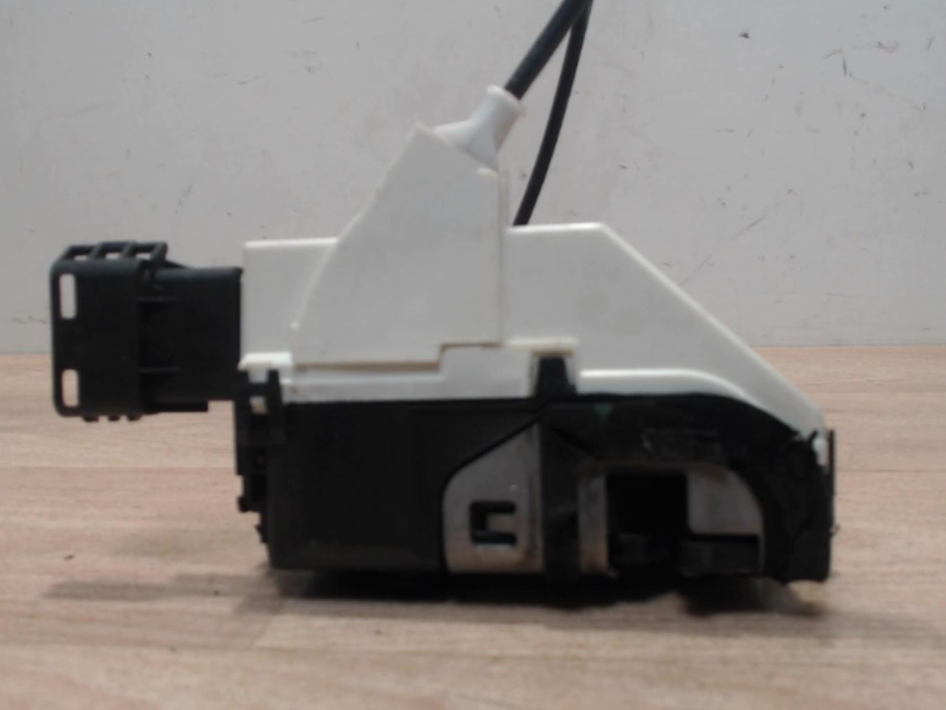 Serrure avant droit CITROEN C5 2 BREAK Diesel - 1