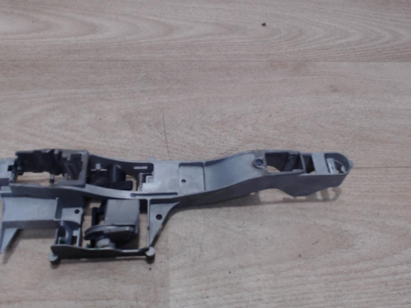 Support poignee porte avant gauche CITROEN C5 2 BREAK Diesel - 1
