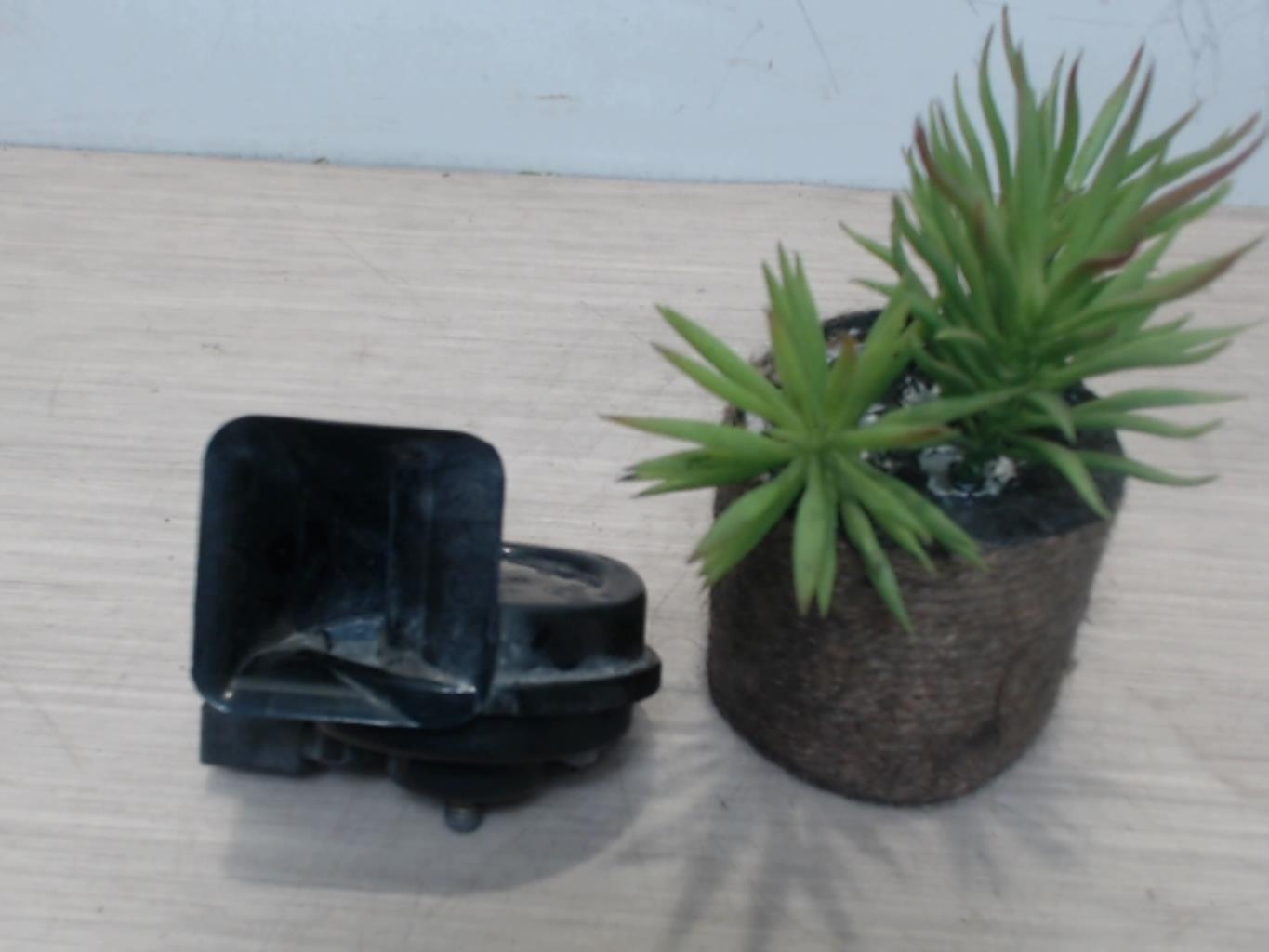 Avertisseur/Klaxon VOLKSWAGEN GOLF 5 Diesel - 1