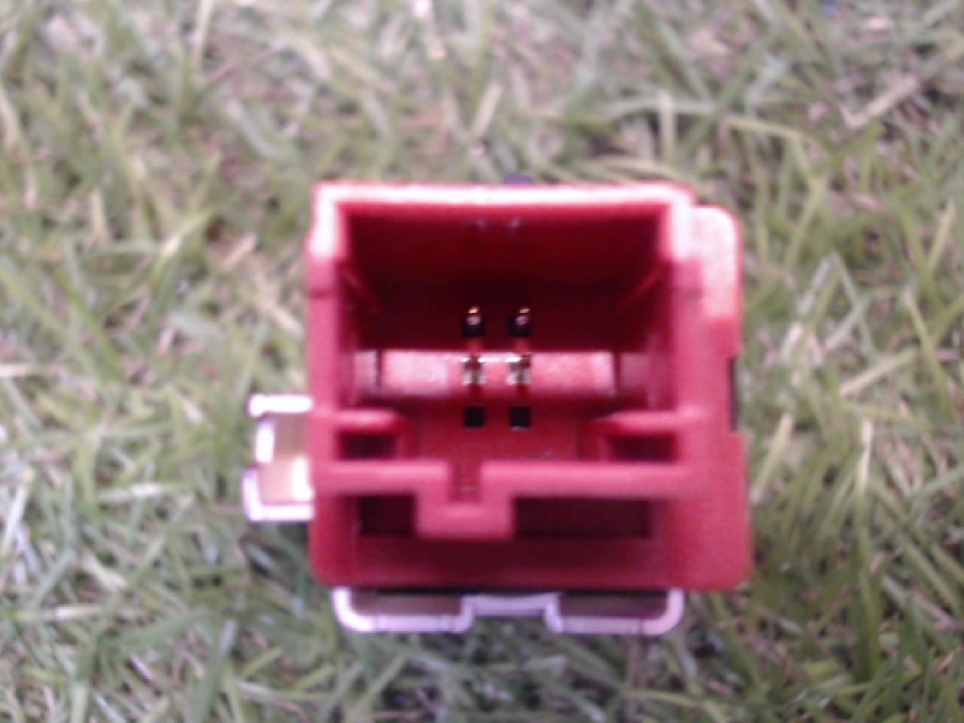 Bouton de warning CITROEN C4 1 PHASE 1 Diesel - 1