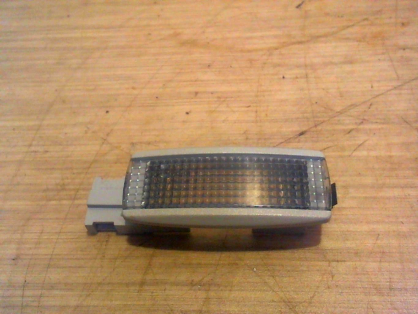 Eclairage de plafonnier VOLKSWAGEN POLO 5 PHASE 2 Diesel - 1