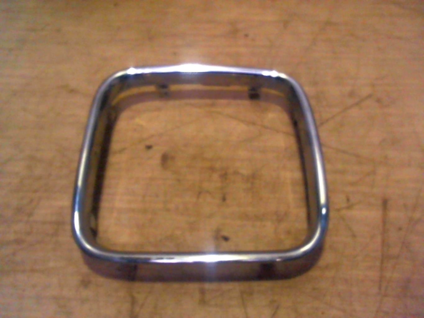 Grille de calandre BMW SERIE 5 E34  - 1