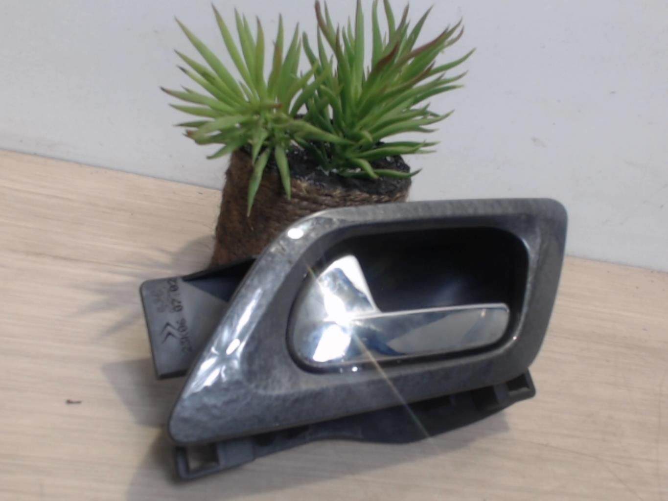 Poignee interieur arriere gauche CITROEN C4 1 PHASE 1 Diesel - 1