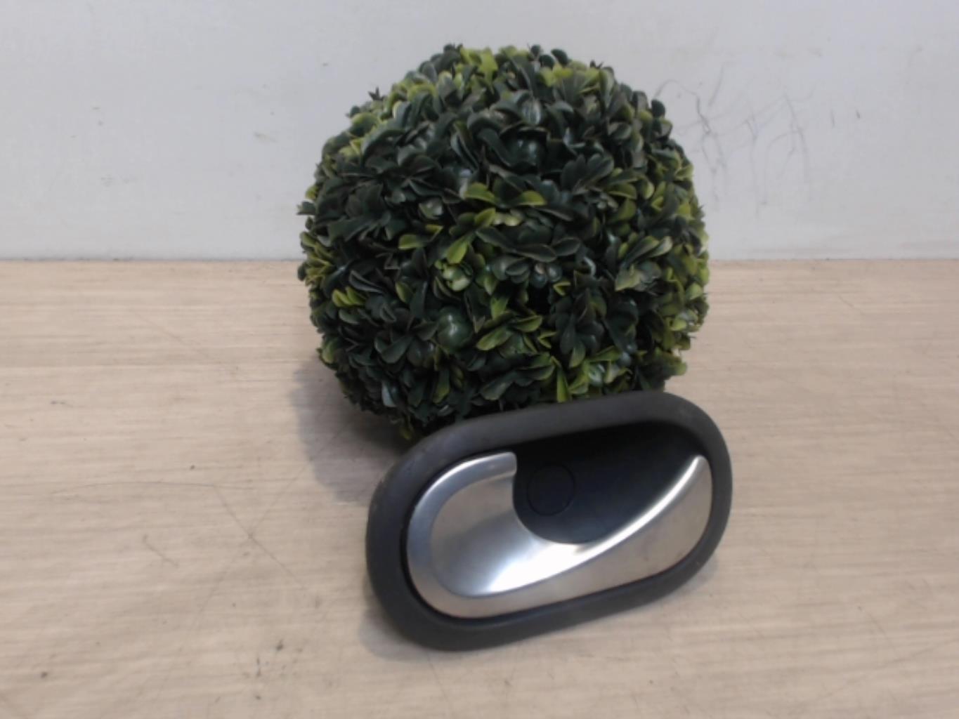 Poignee interieur arriere gauche RENAULT MEGANE 2 PHASE 1 BREAK Diesel - 1