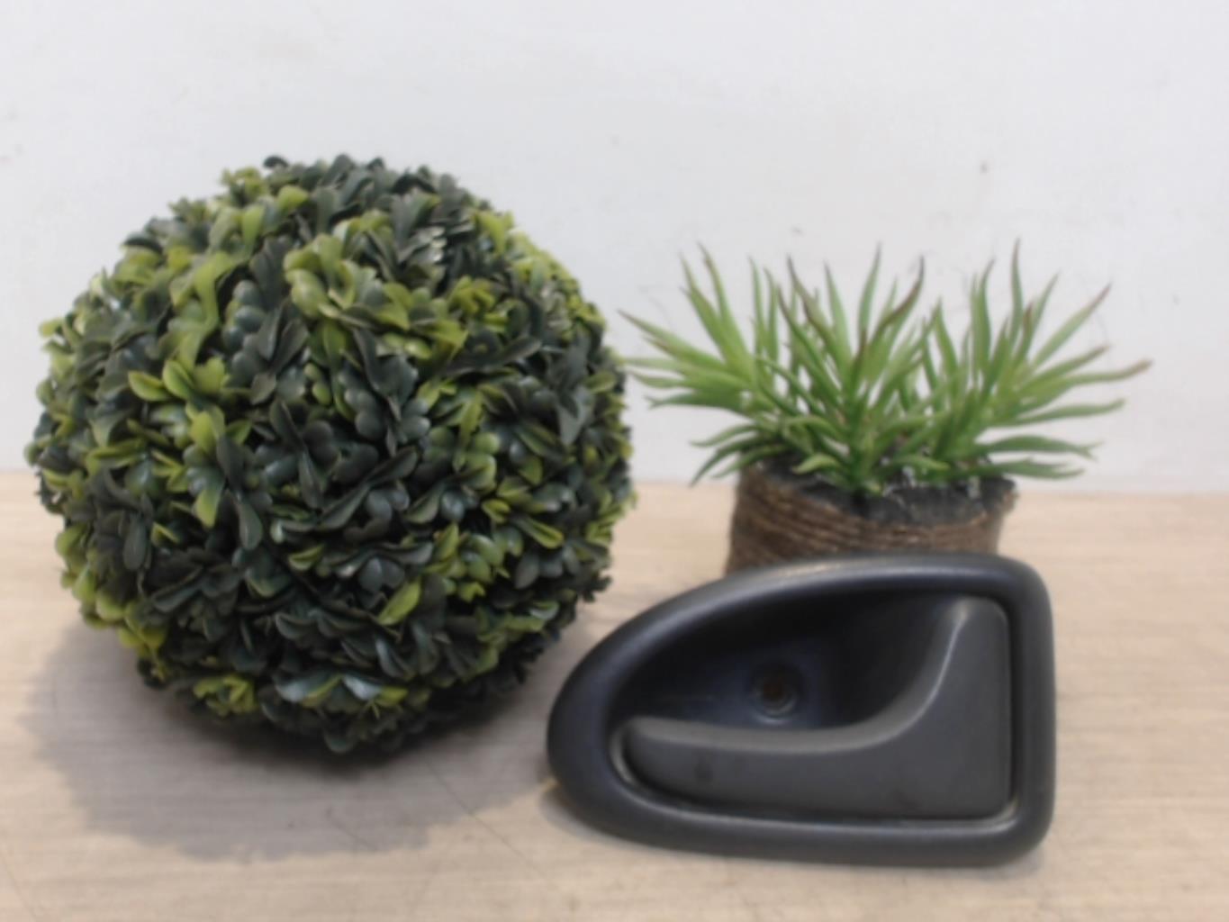 Poignee interieur avant droit RENAULT TRAFIC 2 PHASE 1 Diesel - 1