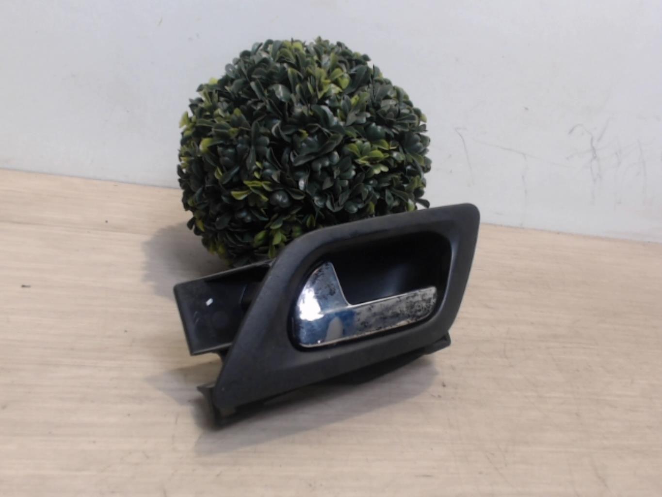 Poignee interieur avant gauche CITROEN C4 1 PHASE 1 COUPE Diesel - 1