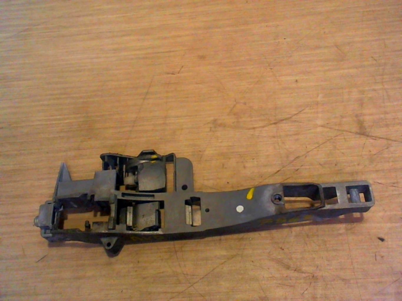 Support poignee porte avant droite CITROEN C4 1 PHASE 1 COUPE Diesel - 1