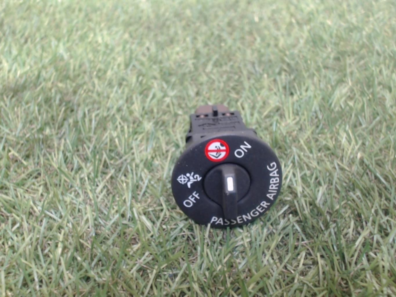 Bouton/Interrupteur RENAULT CLIO 4 PHASE 1 Diesel - 1