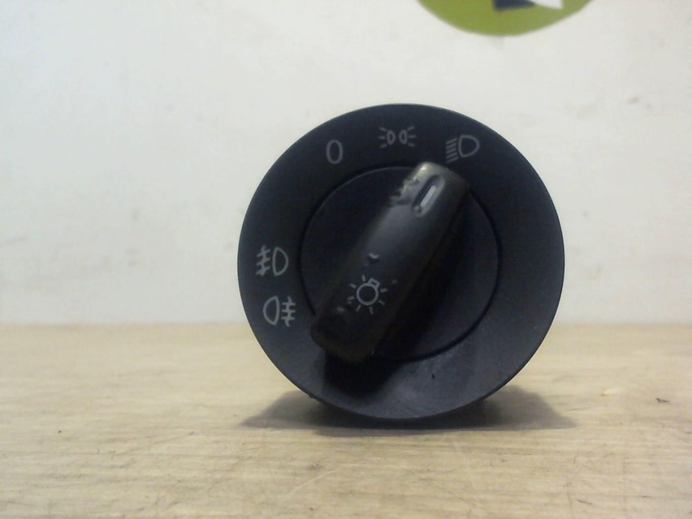 Bouton/Interrupteur VOLKSWAGEN PASSAT 5 Diesel - 1
