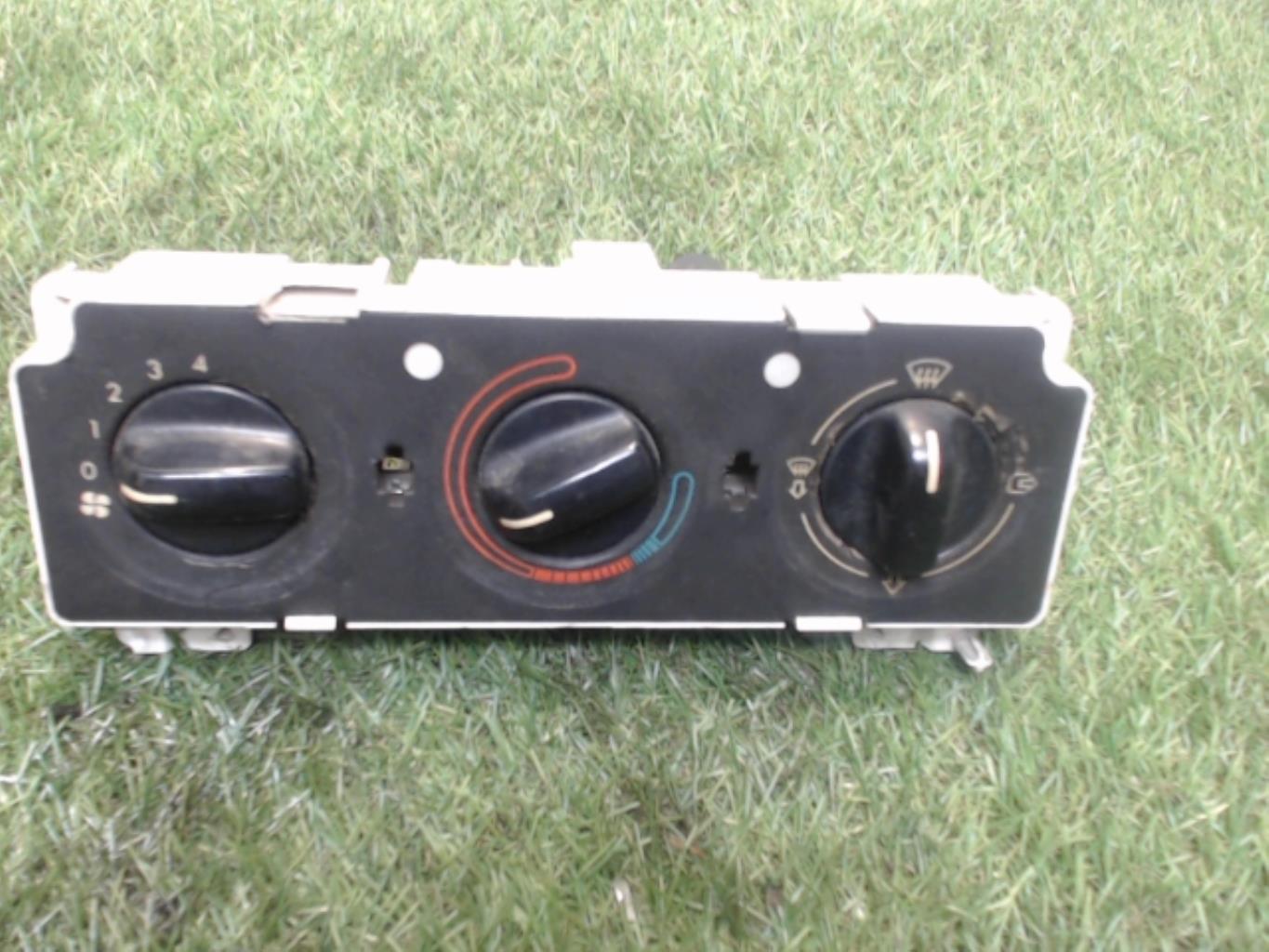 Commande chauffage PEUGEOT 306 PHASE 1 Diesel - 1