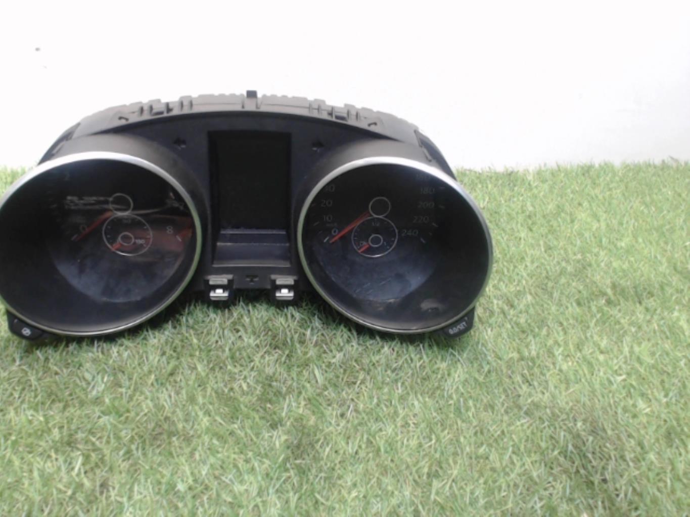 Compteur VOLKSWAGEN GOLF 6 Essence - 1