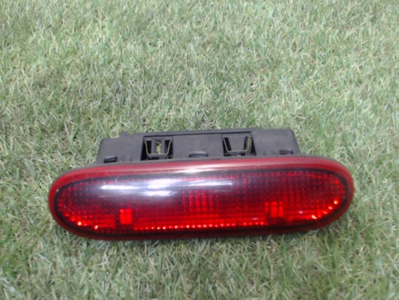 Feu arriere stop central RENAULT CLIO 1 PHASE 2 Essence - 1