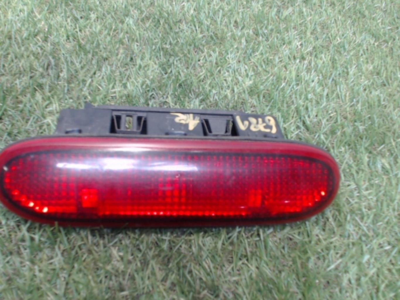 Feu arriere stop central RENAULT CLIO 1 PHASE 3 Essence - 1