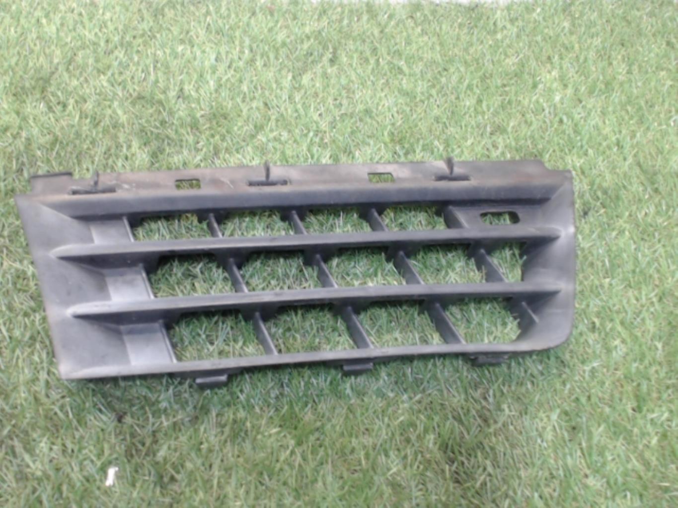 Grille de pare choc RENAULT SCENIC 2 PHASE 1 Diesel - 1