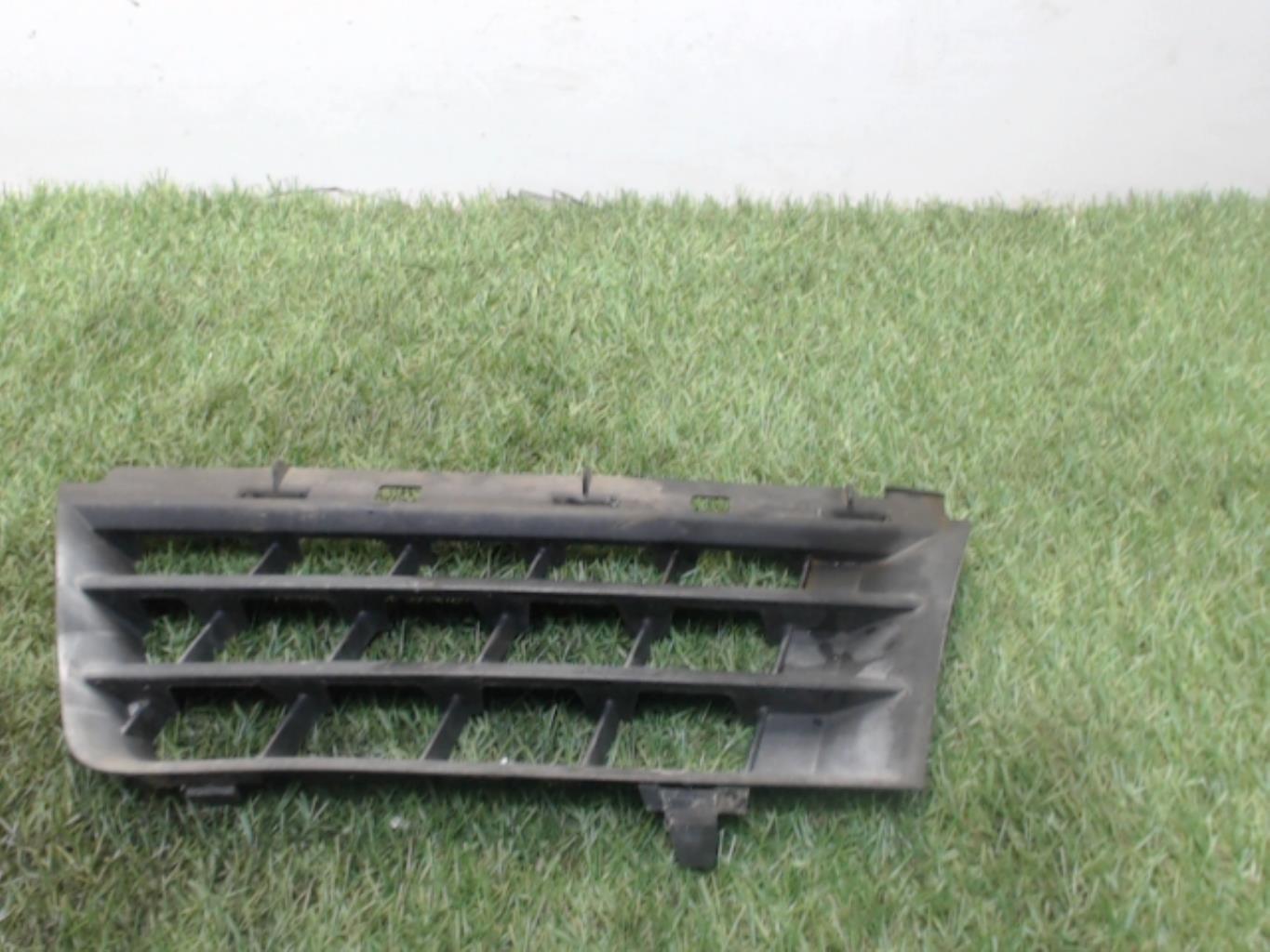 Grille de pare choc RENAULT SCENIC 2 PHASE 1 Diesel - 1