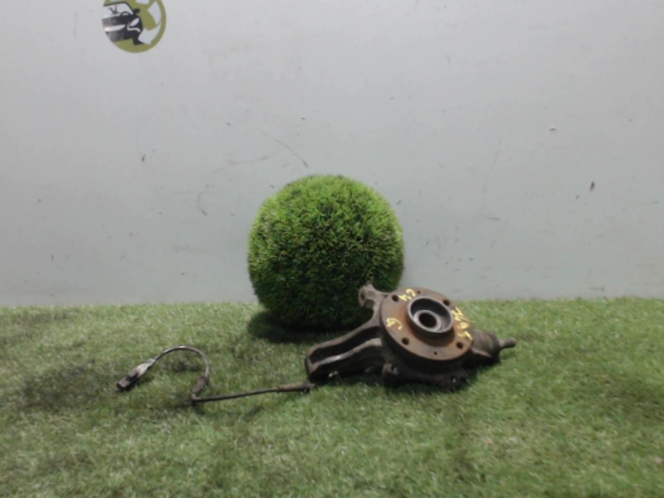 Moyeu avant gauche CITROEN C4 1 PHASE 1 Diesel - 1
