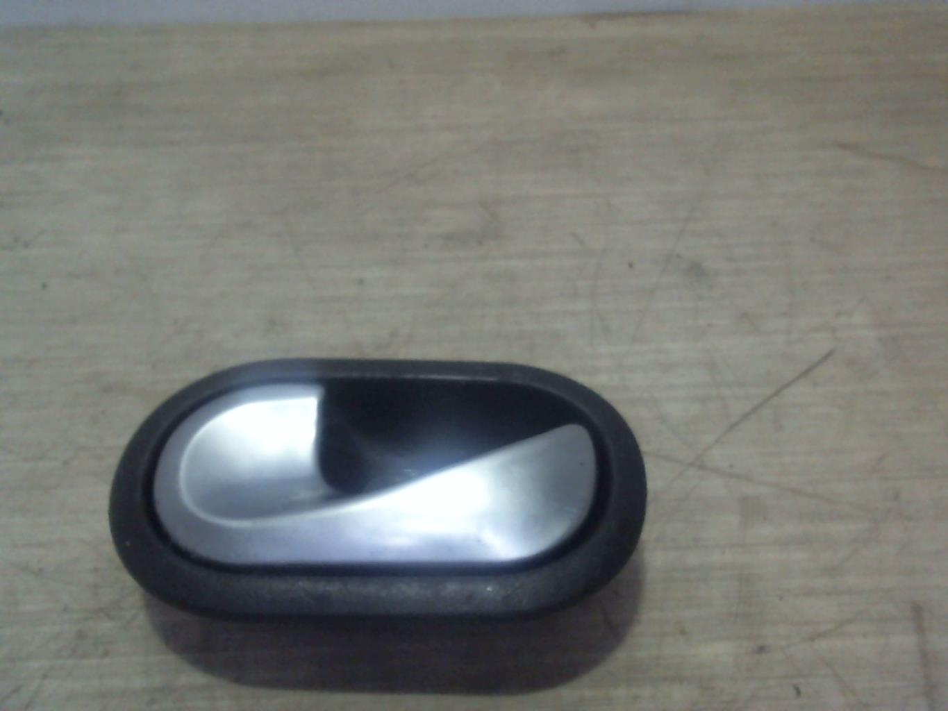 Poignee interieur avant droit RENAULT SCENIC 2 PHASE 1 Diesel - 1