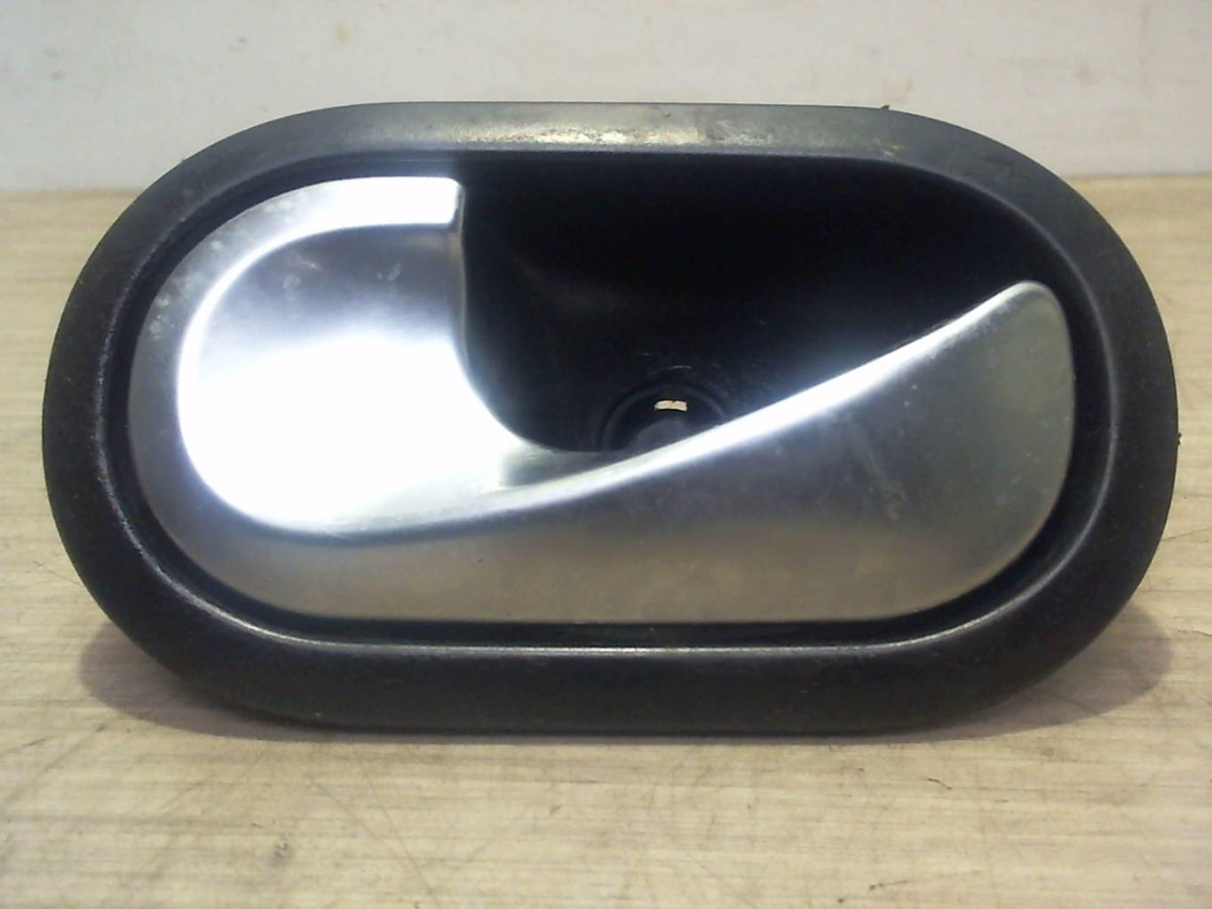 Poignee interieur avant gauche RENAULT SCENIC 2 PHASE 1 Diesel - 1