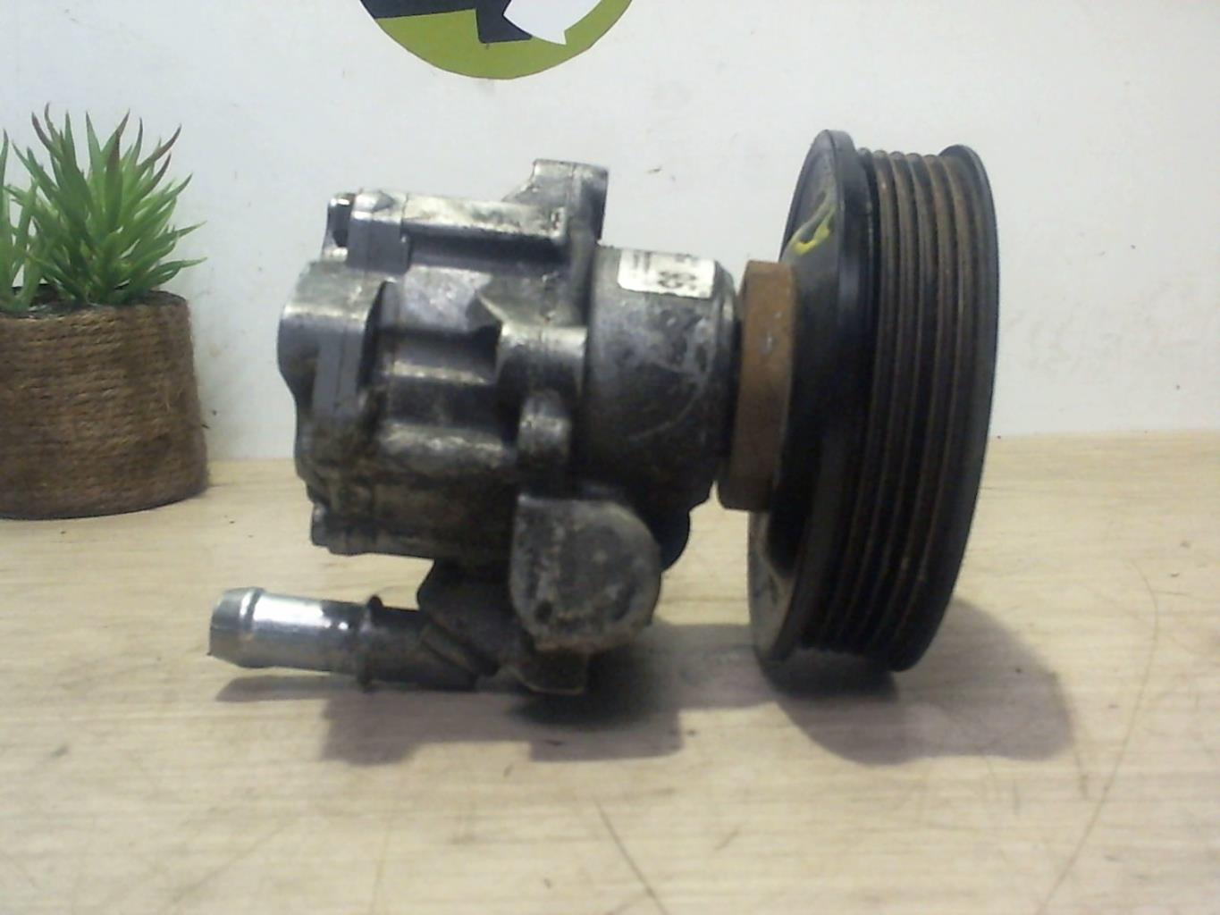 Pompe de direction VOLKSWAGEN NEW BEETLE 1 PHASE 1 CABRIOLET Essence - 1
