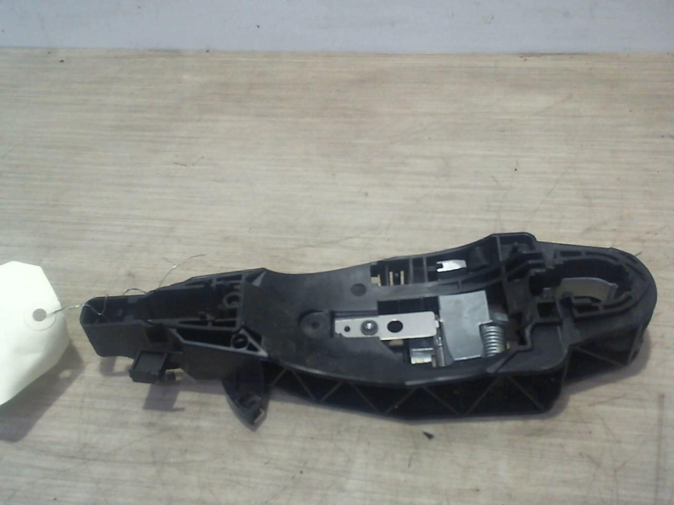 Support poignee porte avant gauche CITROEN C4 CACTUS Diesel - 1