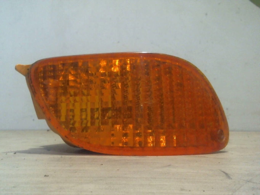 Optique avant secondaire droit (feux)(clignotant) FORD FOCUS 1 BREAK Essence - 1
