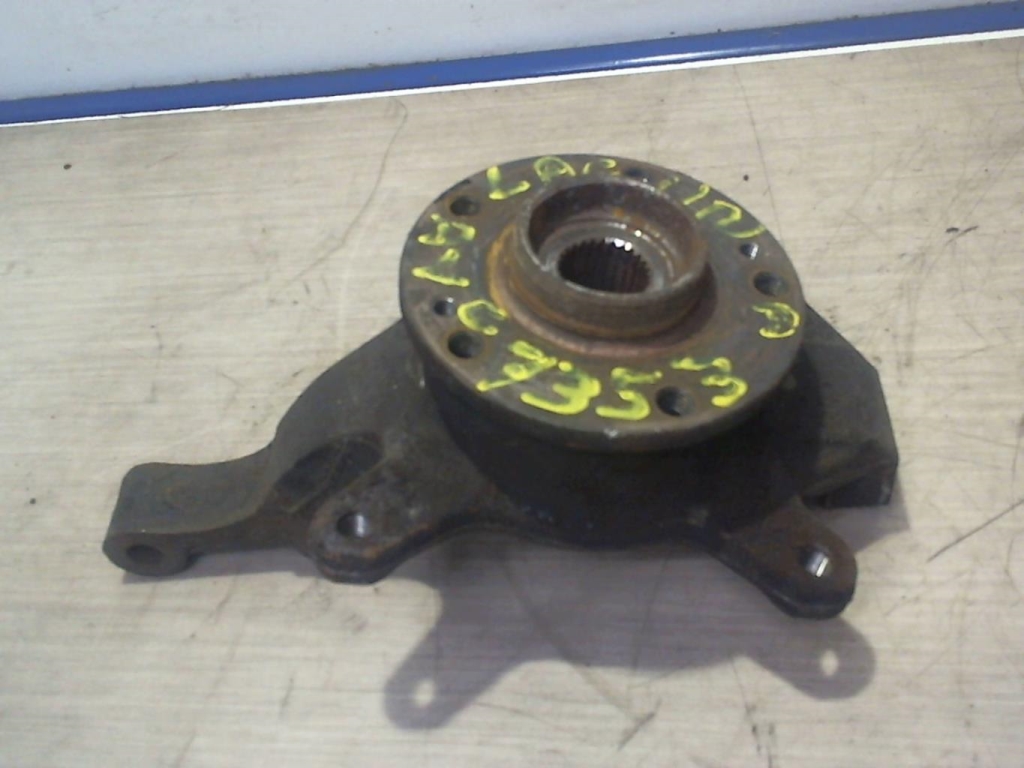 Moyeu avant gauche RENAULT LAGUNA 2 PHASE 1 BREAK Diesel - 1