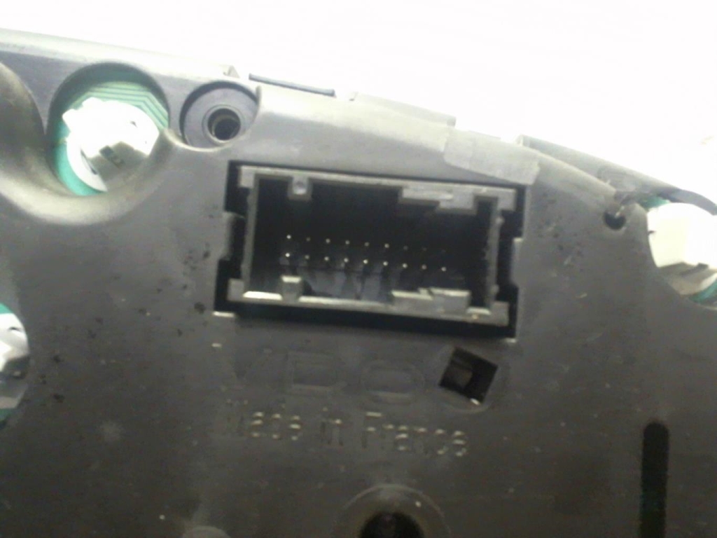 Compteur PEUGEOT 406 PHASE 2 BREAK Diesel - 1