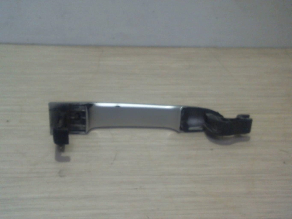 Poignee porte avant gauche RENAULT SCENIC 3 PHASE 2 Diesel - 1
