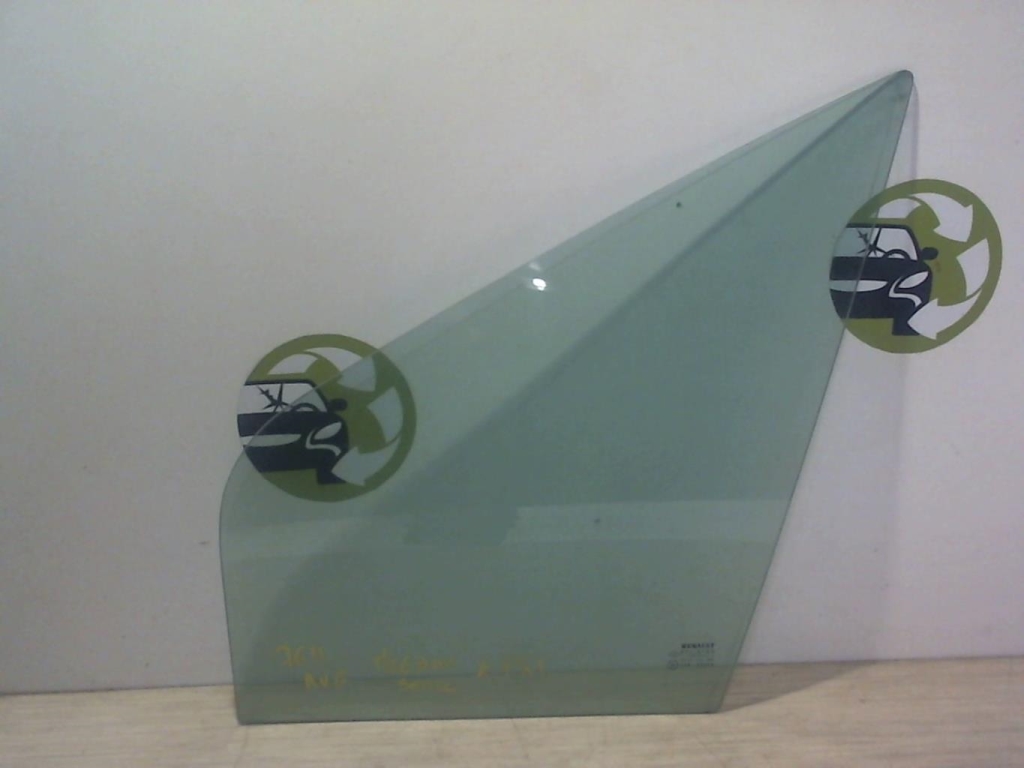 Vitre avant gauche RENAULT SCENIC 1 PHASE 1 Essence - 1