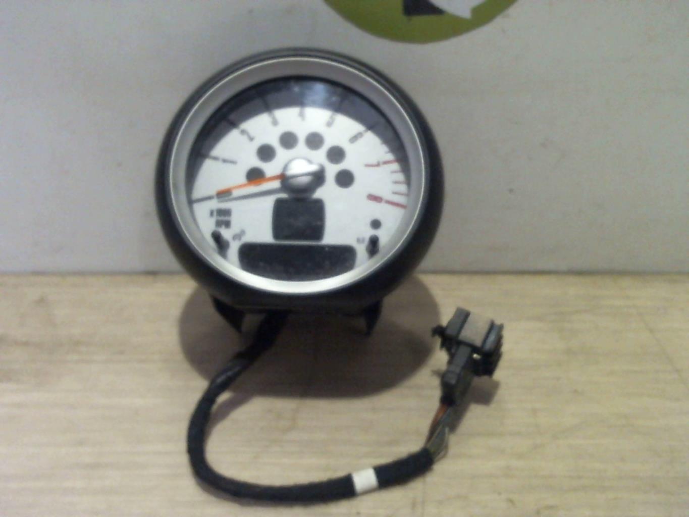 Compte tours MINI MINI 2 R55 CLUBMAN PHASE 1 BREAK Essence - 1
