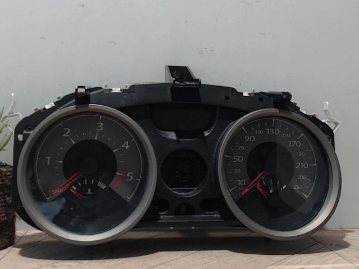 Compteur RENAULT MEGANE 2 PHASE 2 BREAK Diesel - 1