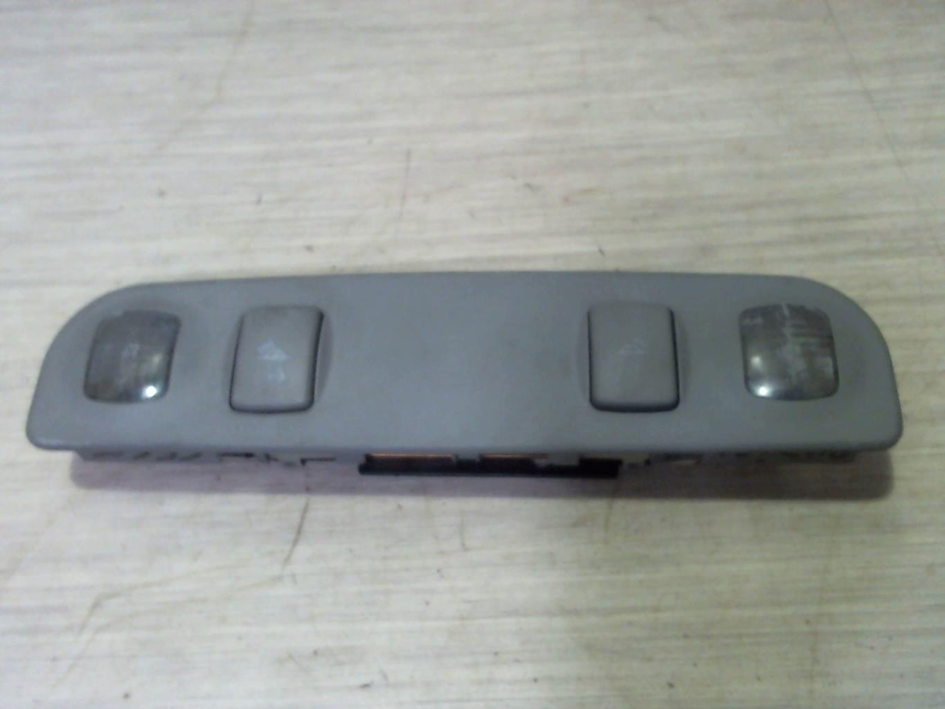 Eclairage de plafonnier AUDI A4 2 PHASE 1 Diesel - 1