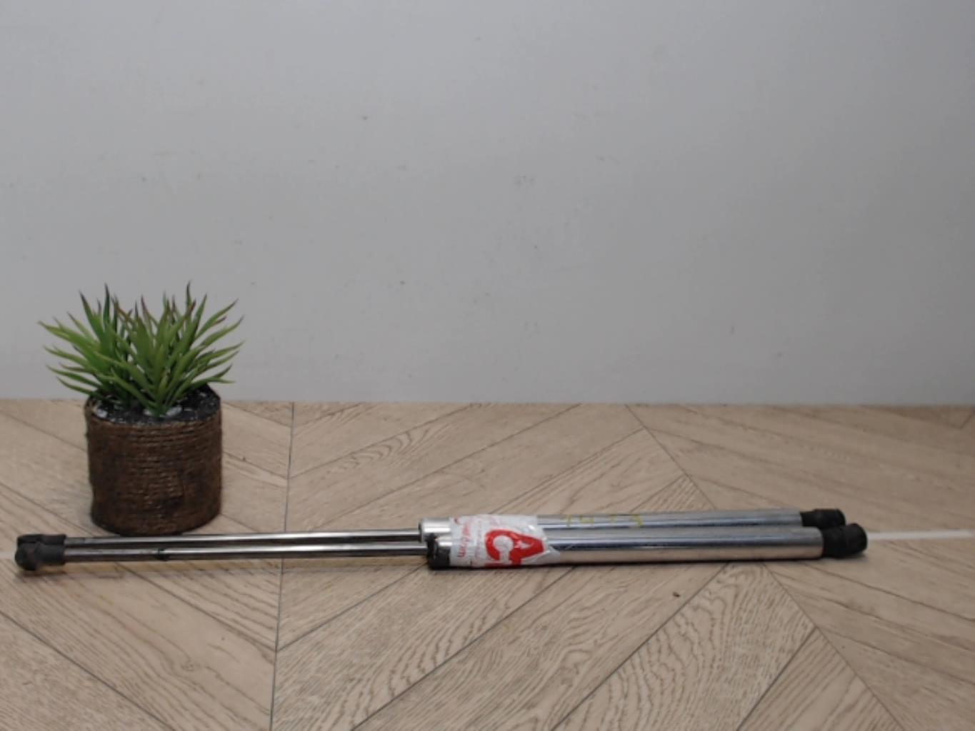 Verin de coffre VOLKSWAGEN GOLF 4 Diesel - 1