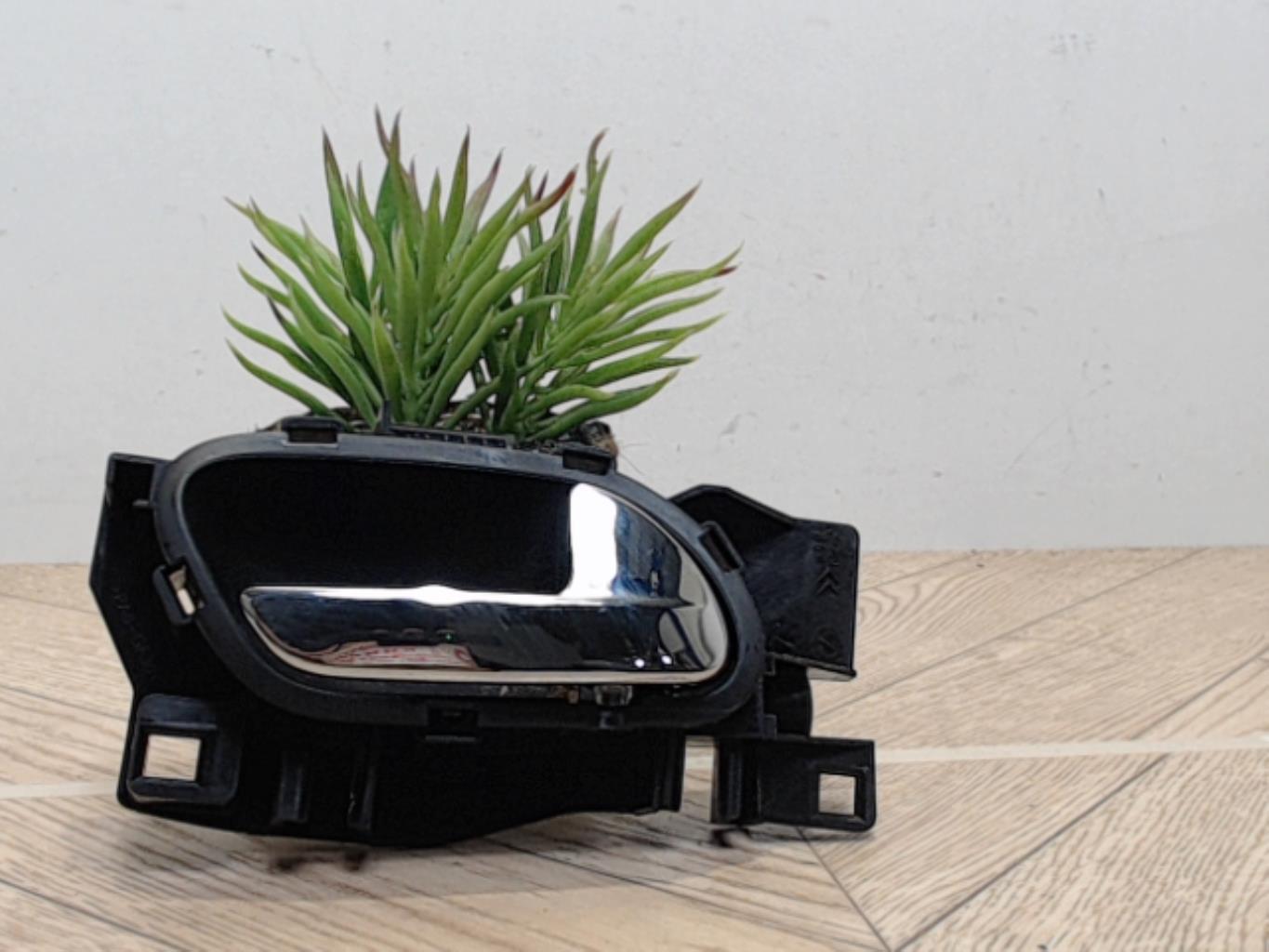Poignee interieur avant droit CITROEN DS3 PHASE 1 Diesel - 1